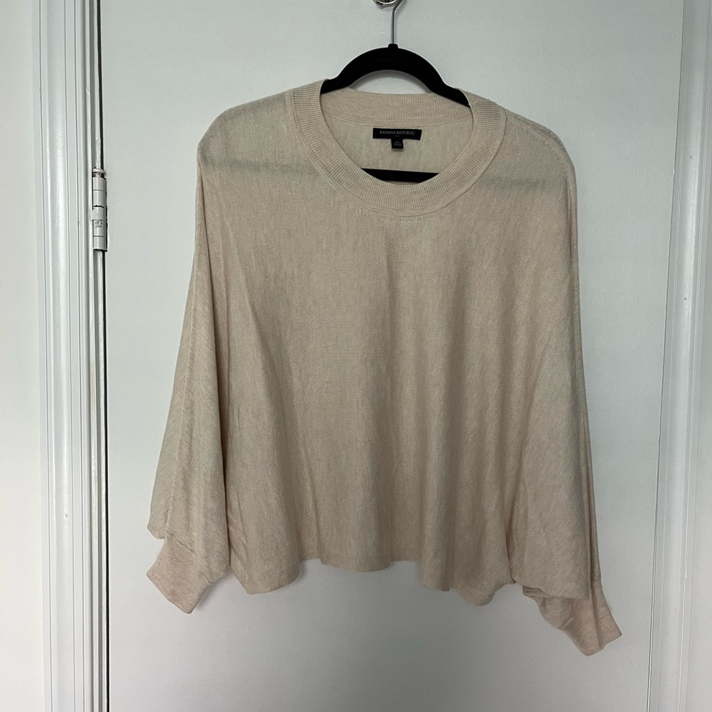 Banana Republic Factory Cream Dolman Sleeve Crew Neck Sweater